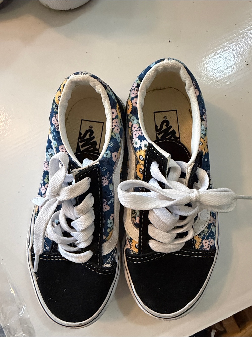 Vans Kids Floral Old Skool Sneakers in Navy, Black & White